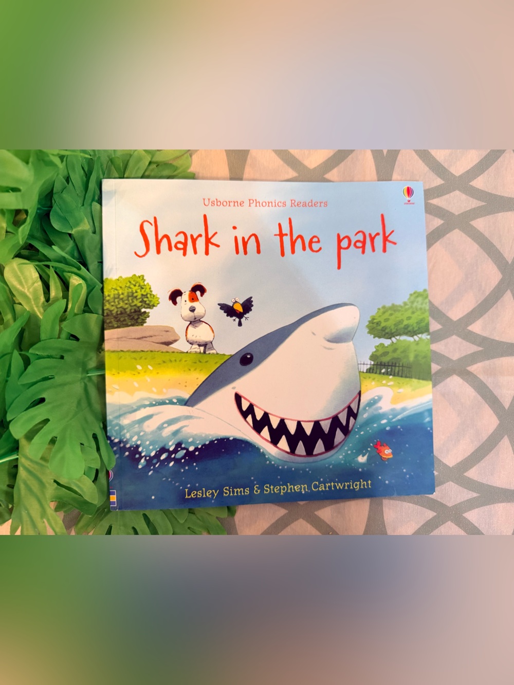 10/$25 • Usborne Phonics Readers Shark In The Park Paperback